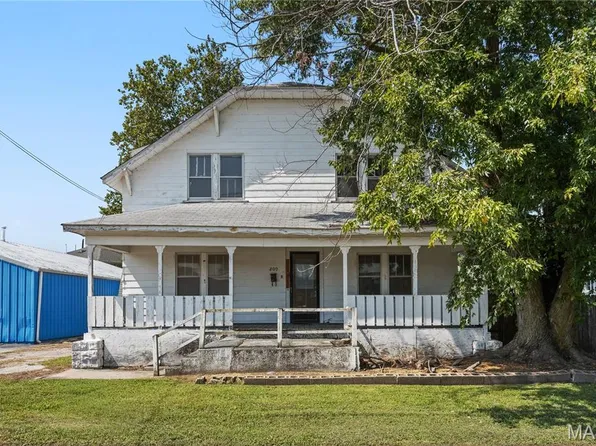 209 W Saint Louis Ave, East Alton, IL 62024