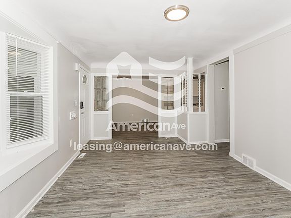 2-Living Room