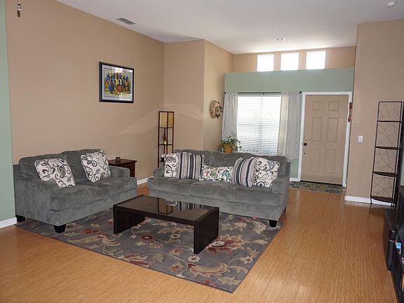 4th image of 409 Bombay Cir