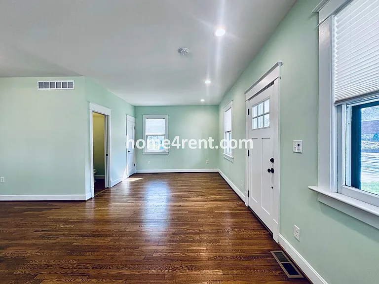 4741 Holly St — Photo 12