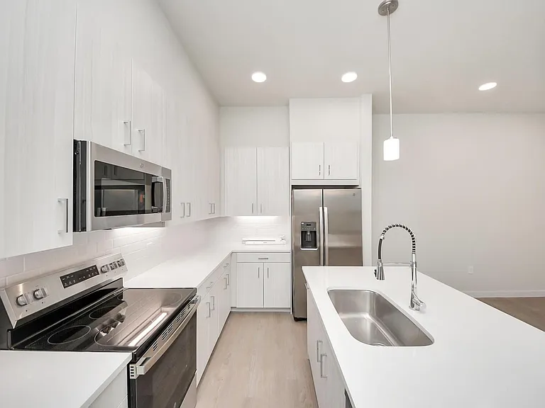 7330 Leighton Meadow Ln — Photo 11