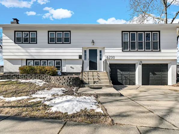 6200 Rob Roy Dr, Oak Forest, IL 60452