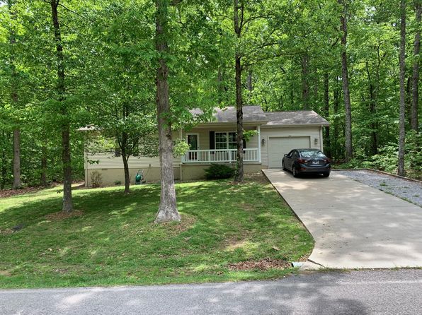 124 Dartmoor Dr