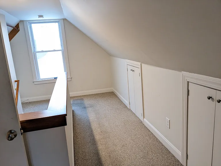 22 Edwards Sq — Photo 14
