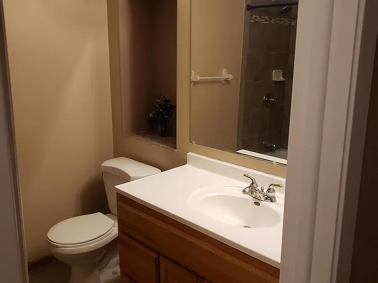 Y Cir — Photo 20