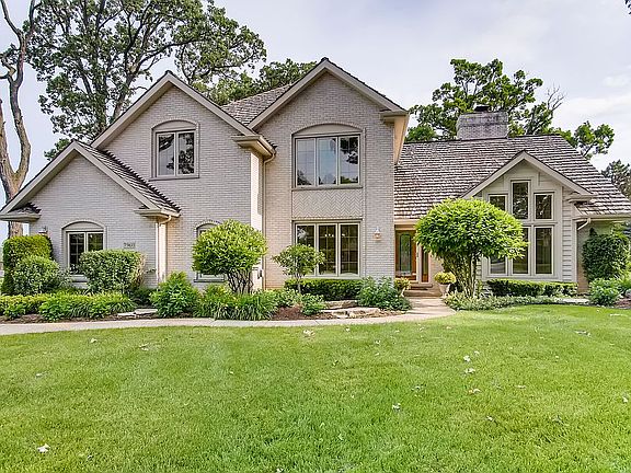 3rd image of 7960 Chateau Ct