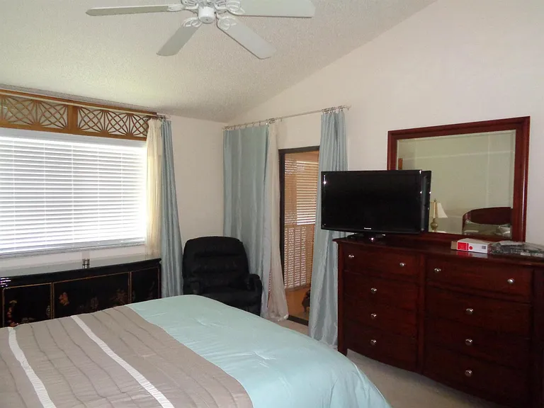 7657 Lexington Club Blvd — Photo 17
