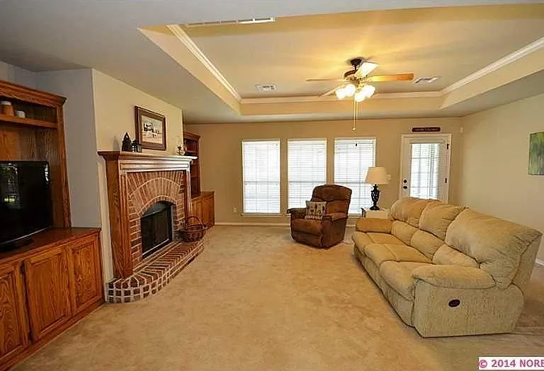 4204 W Kent Ct — Photo 3