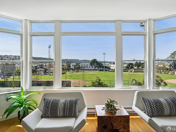 3rd image of 3350 Laguna St #301