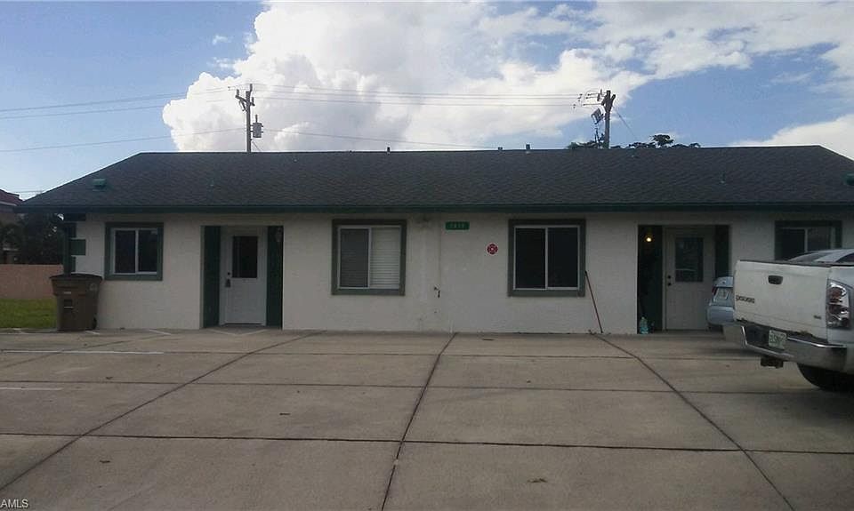1st image of 1014 Country Club Blvd