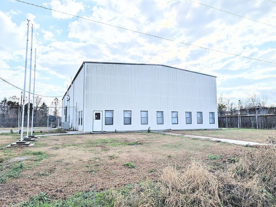 1st image of 180 Capital Bank Dr