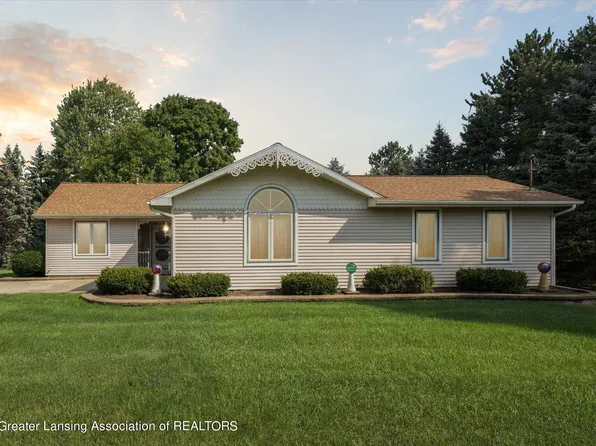 4135 E Clark Rd, Bath, MI 48808