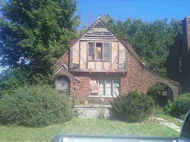 5296 Lakewood
