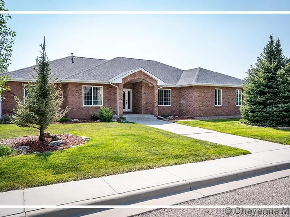 737 Sterling Dr, Cheyenne, WY 82009