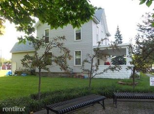 26057 Gibraltar Rd, Flat Rock, MI 48134