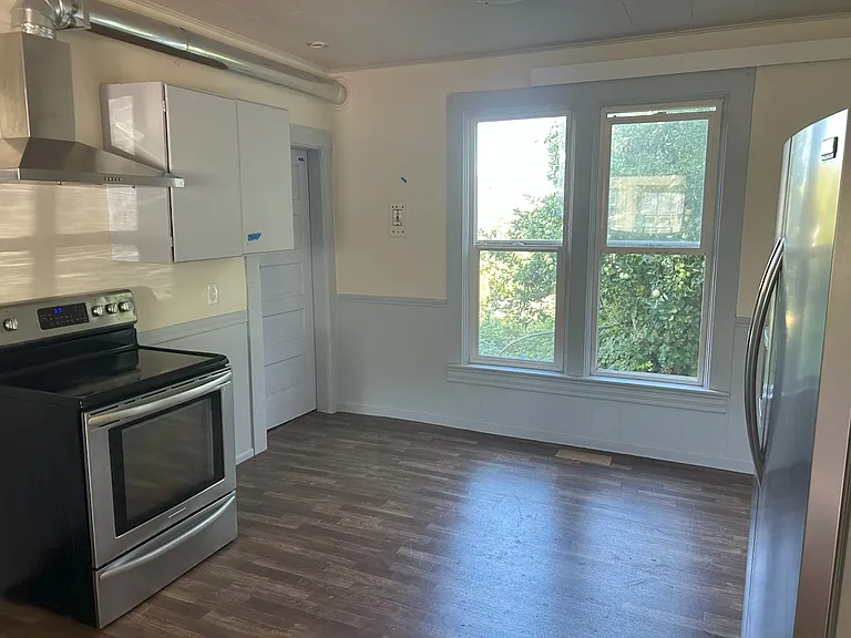 612 E Magnolia St — Photo 12