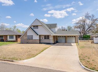122 Platt Ln, Moore, OK 73160