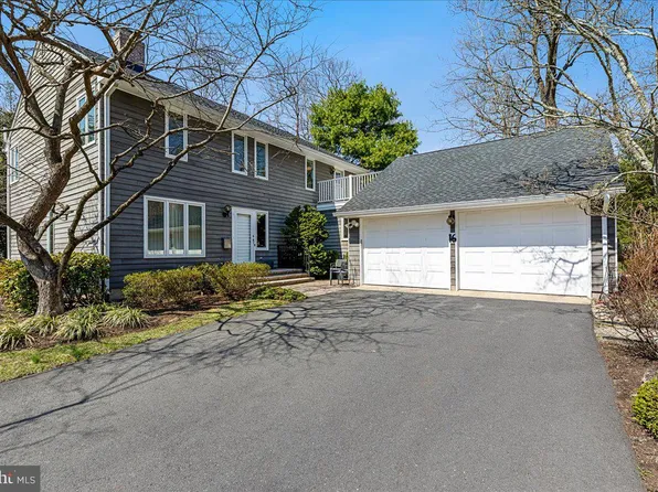 16 Sturges Way, Princeton, NJ 08540