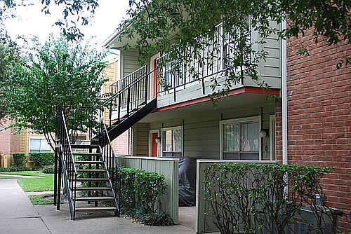 3rd image of 5801 Hollister St #274