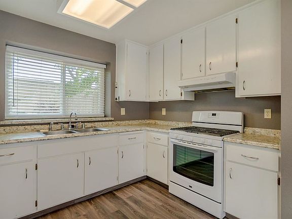 5th image of 1269 Camphor Dr