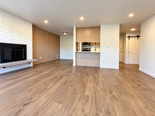 Floor plan 403