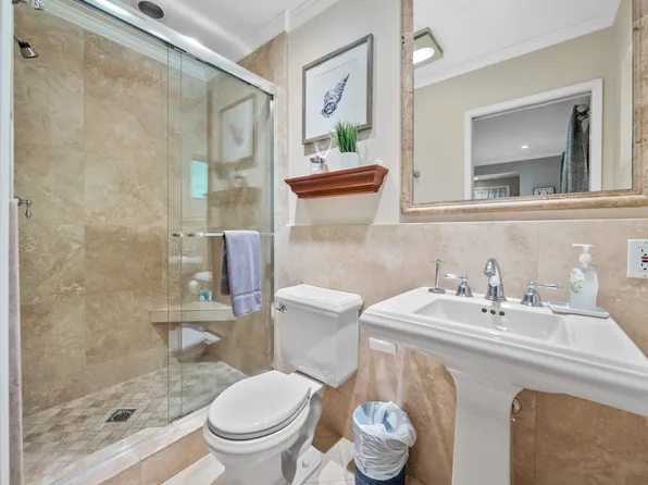 1542 Monmouth Dr, San Diego, CA 92109