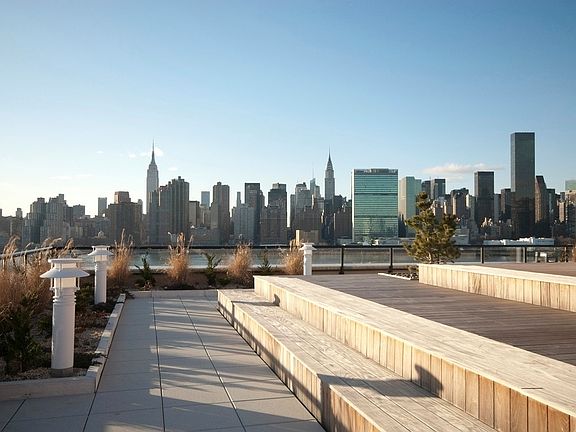 4th image of 5-17 51st Ave #908