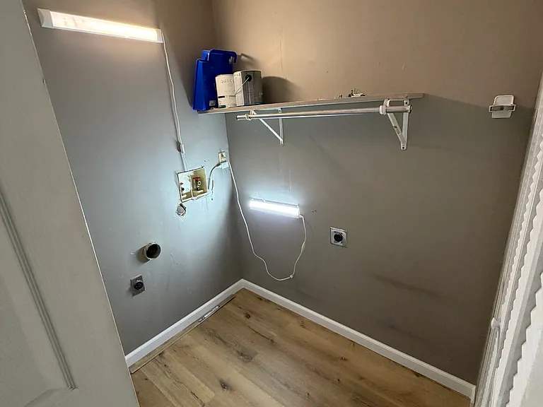 302 Dartmouth Dr — Photo 10