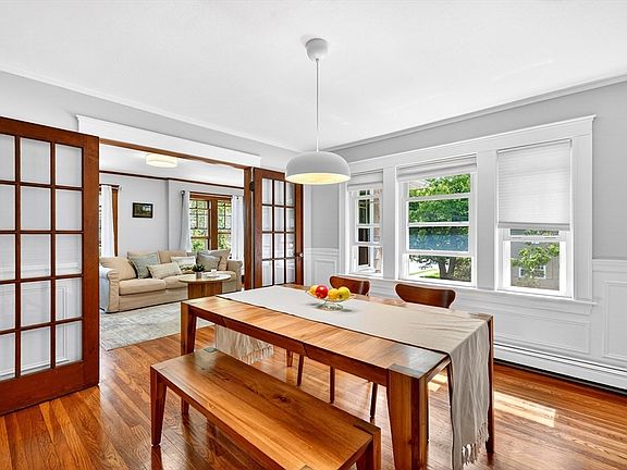 5th image of 288 Auburndale Ave #B