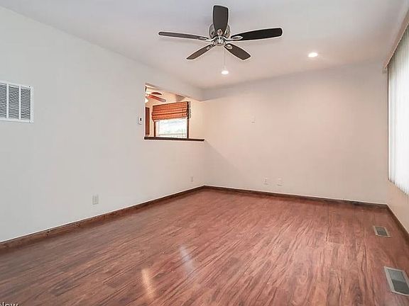 3rd image of 19508 Cherrywood Ln