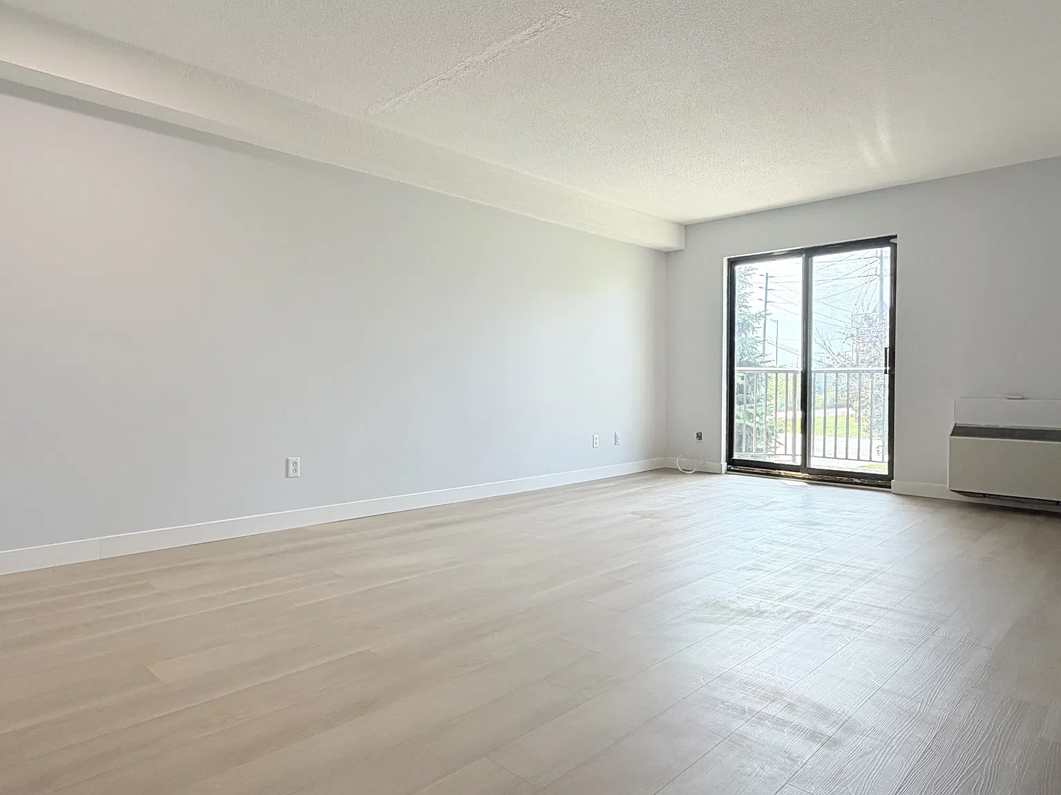 1 bed, $1,313 — Photo 3
