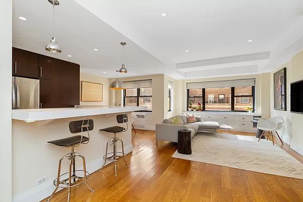 1st image of 415 E 52nd St APT 11CB