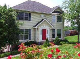 1208 Hillhurst Cir, Kingsport, TN 37660