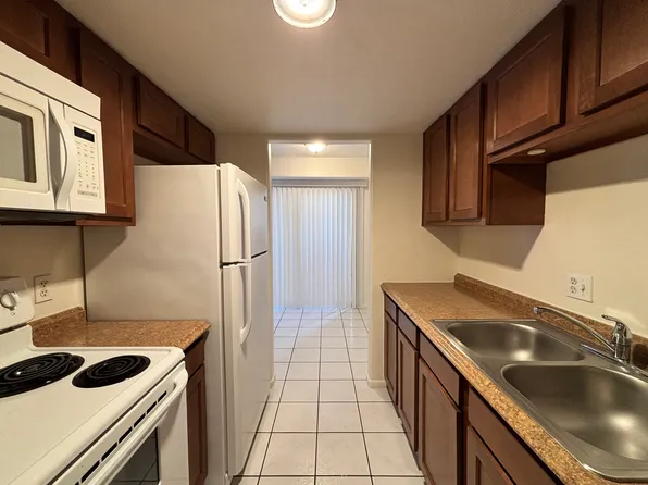 1620 N Wilmot Rd, Tucson, AZ