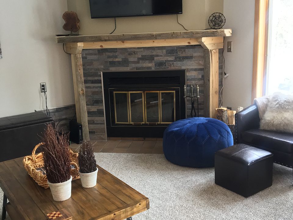 Wood burning fireplace and lots of comfortable seating