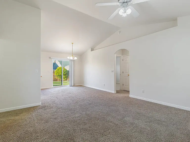 2530 Paintbrush Dr — Photo 9