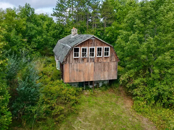 86 Carmel Road S, Hampden, ME 04444