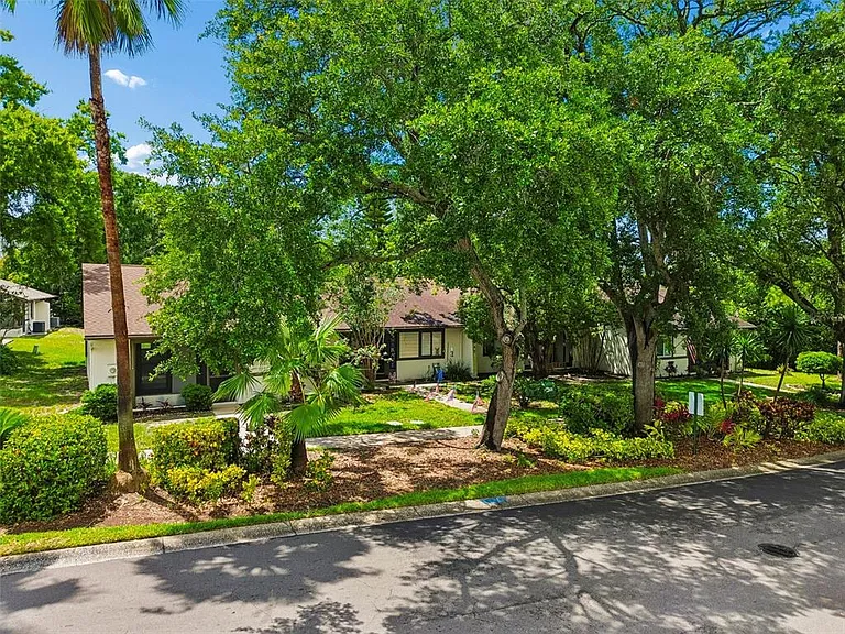 2945 Grovewood Blvd #A — Photo 57
