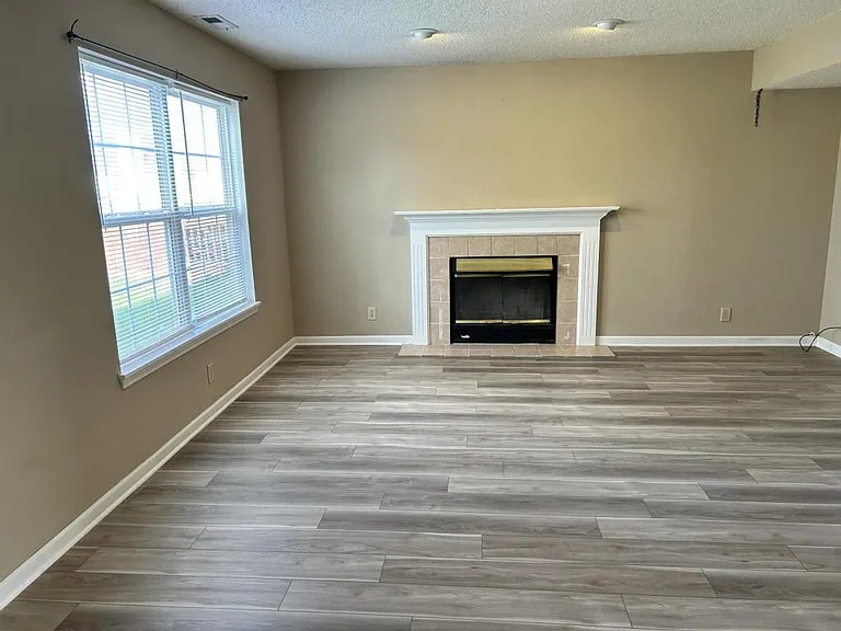 4019 Highland Dr — Photo 6
