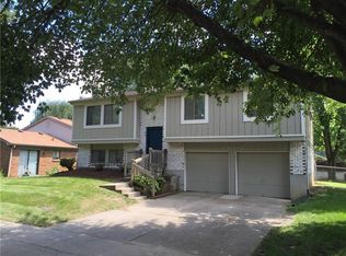 7607 Home Dr, Fishers, IN 46038