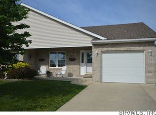 203 Mueller Ln, Waterloo, IL 62298