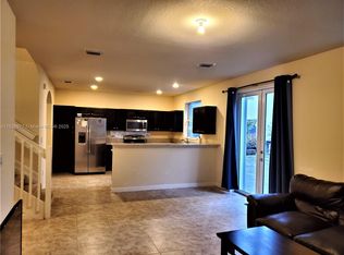 9446 SW 170th Ave, Miami, FL 33196
