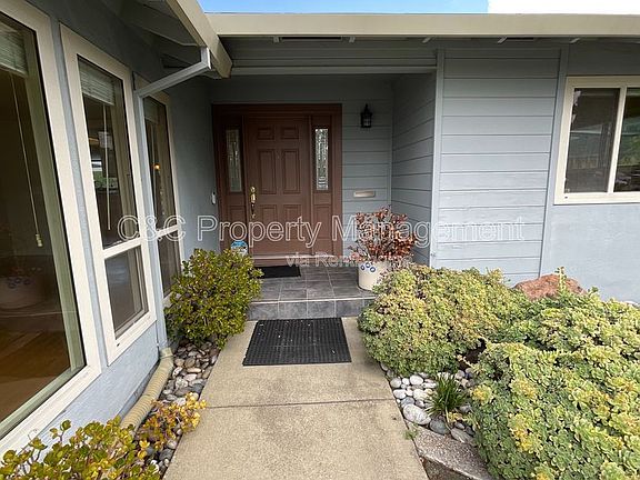 4th image of 1426 Ormsby Dr