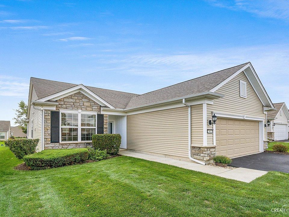 1st image of 2922 Stoney Creek Dr