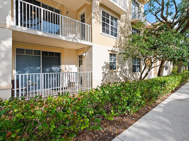 4822 Chancellor Dr #20 — Photo 23