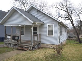 957 Saint Charles St, Elgin, IL 60120