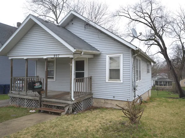 957 Saint Charles St, Elgin, IL 60120