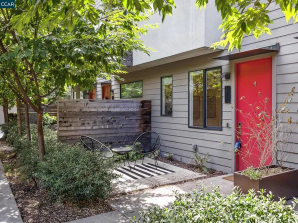 1516 Prescott St, Oakland, CA 94607