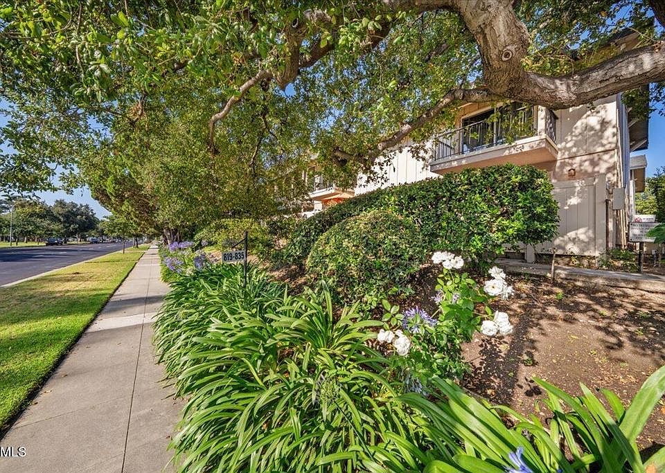 1st image of 823 N Altadena Dr