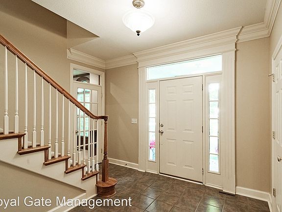 5th image of 5117 Lowell St